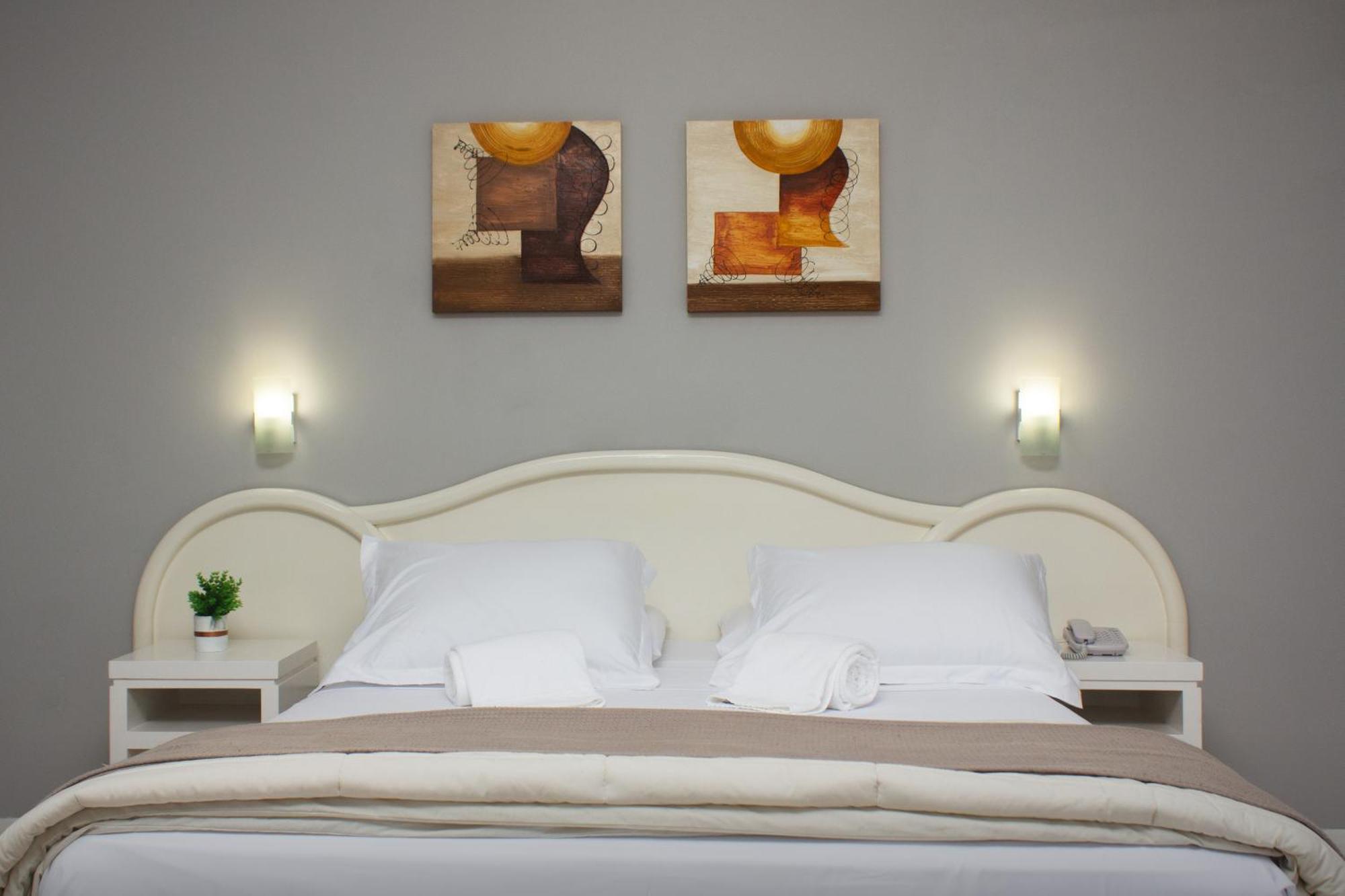 Hotel Cavera Алегрете Екстериор снимка