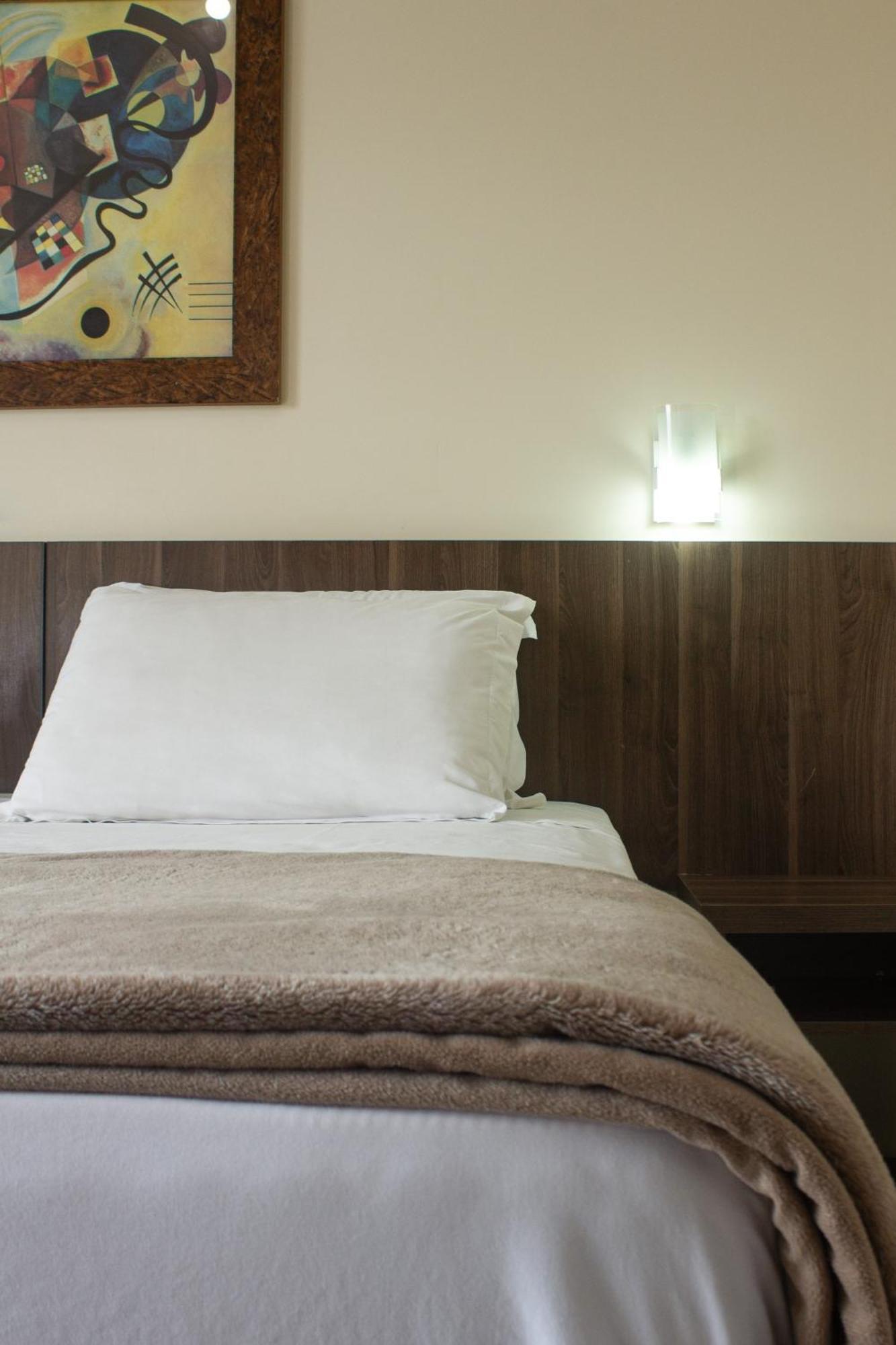 Hotel Cavera Алегрете Екстериор снимка