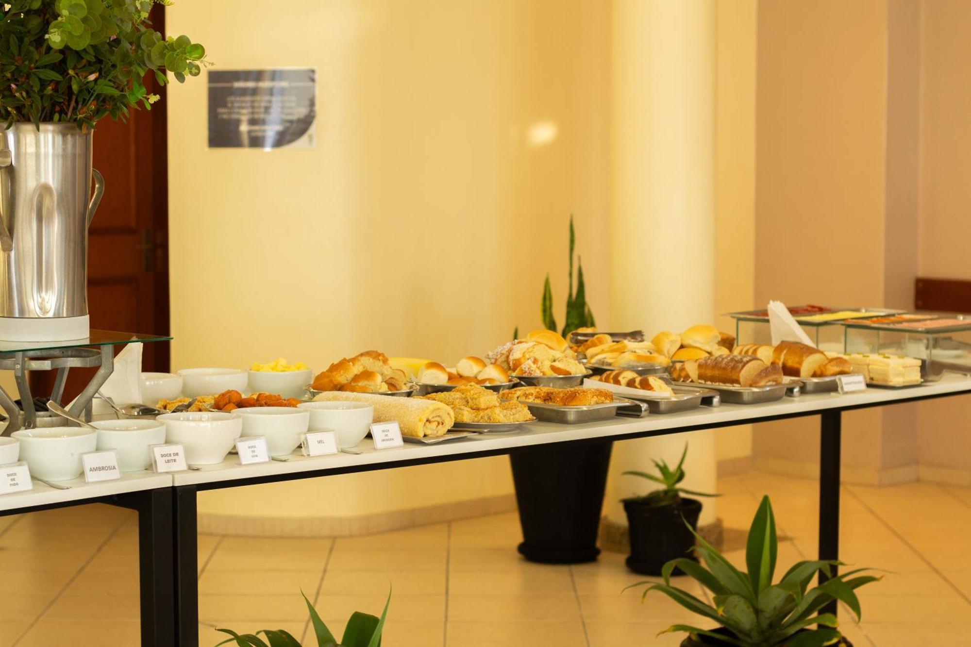 Hotel Cavera Алегрете Екстериор снимка